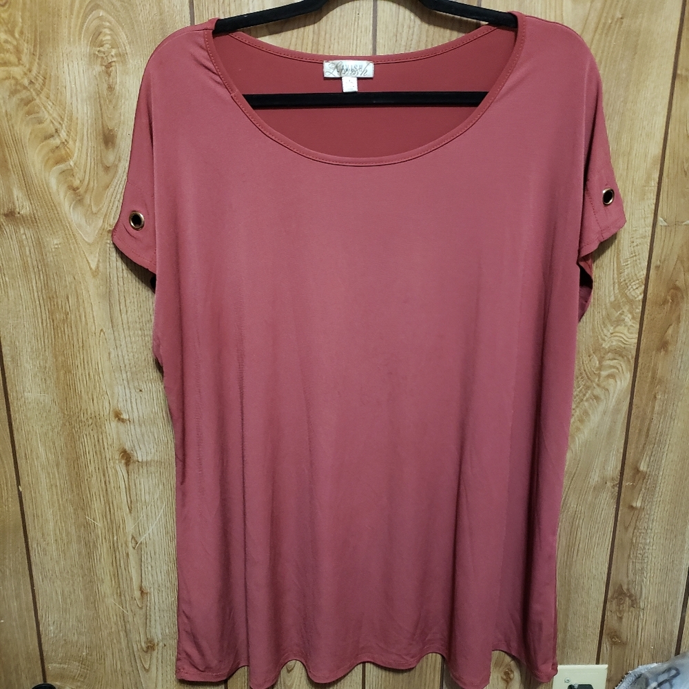Lavish Plus Terra Cotta Slinky Knit Short Sleeve Tee With Gold Grommets 2XL